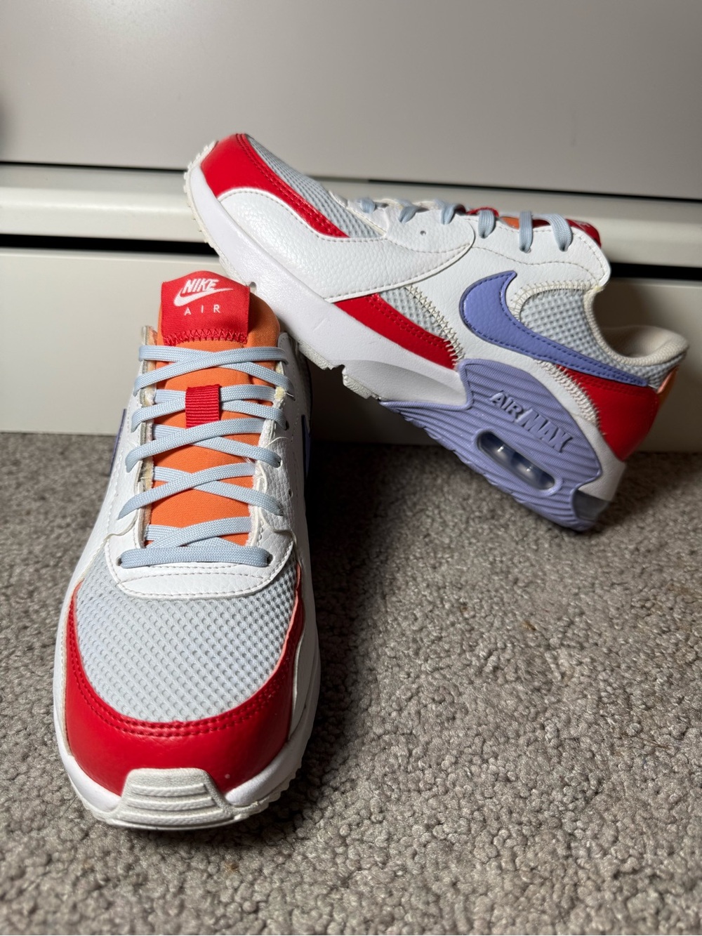 Nike Air Max Low-Top Sneakers in White, Red & Lavender